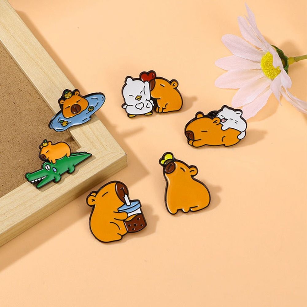 Embroidery Whale - Cartoon Capybara Brooch Creative Water Dolphin