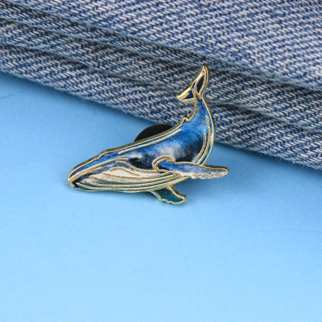 Gradient Blue Whale Enamel Pin - Embroidery Whale ulasan dan harga