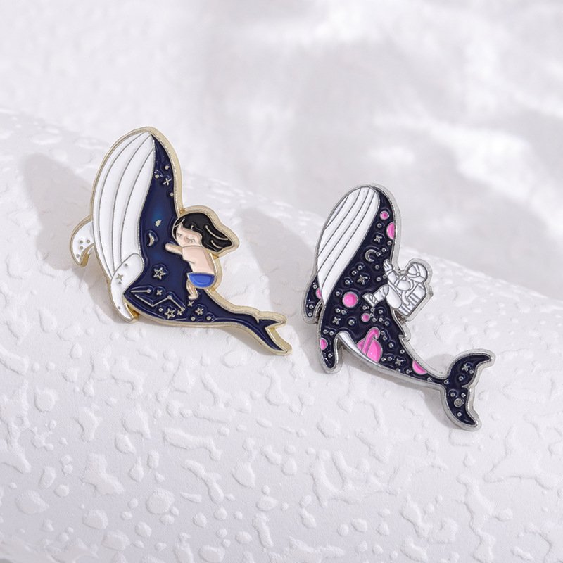 marine Whale dolphin Enamel Pi - Embroidery Whale ulasan dan harga